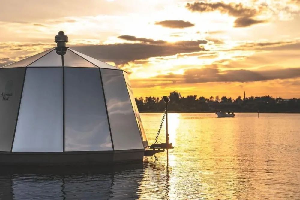 A unique floating guesthouse in the Swedish archipelago