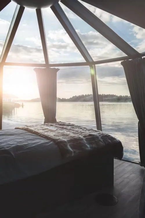 A unique floating guesthouse in the Swedish archipelago