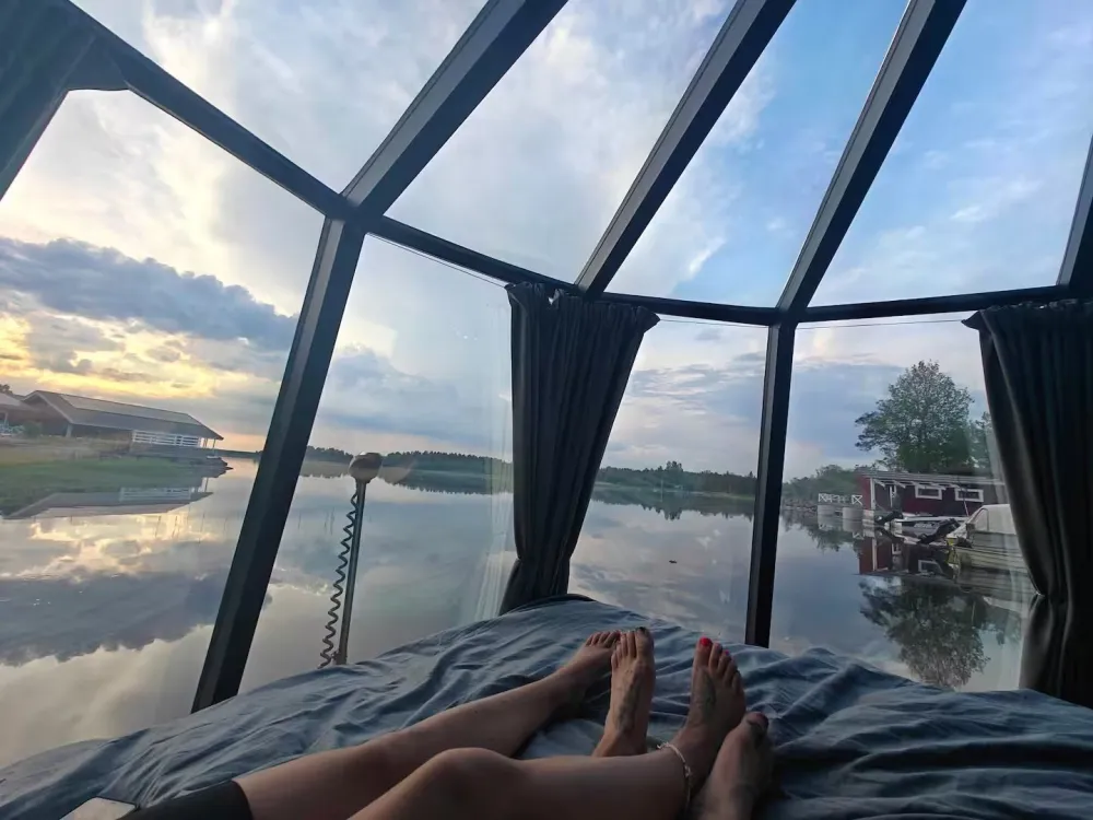 A unique floating guesthouse in the Swedish archipelago