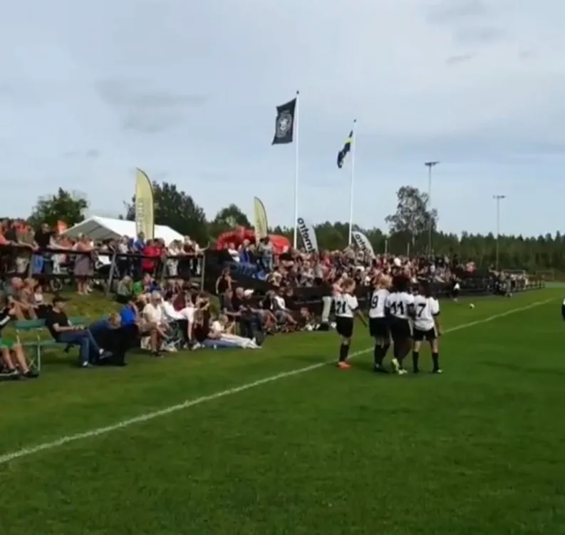 Fotboll - Foto Magnus Risberg