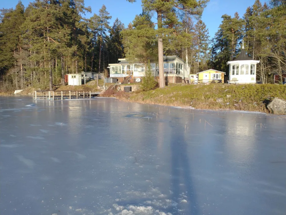 Stort hus på sjötomt, Furuvik