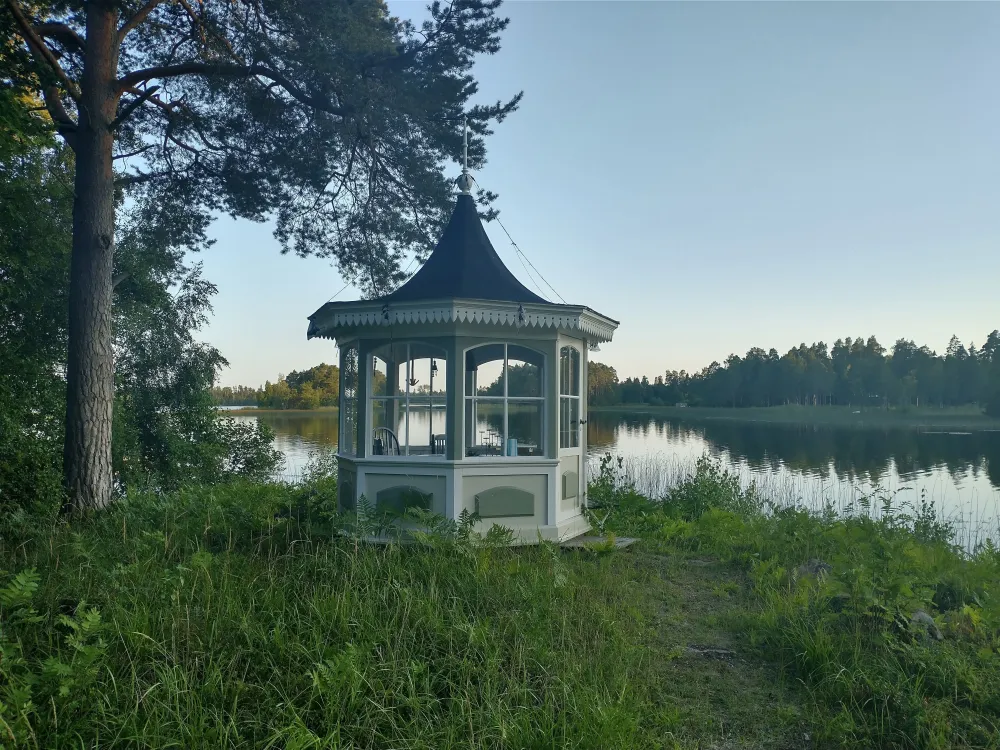 Stort hus på sjötomt, Furuvik