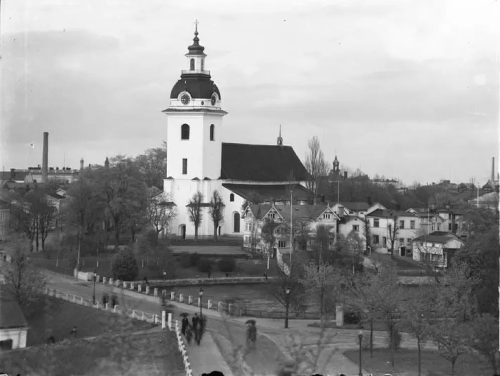 Heliga Trefaldighetskyrkan och kvarteret Ordinarius.