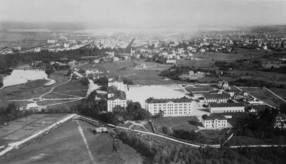 Vy över Kungsbäck i början av 1910-talet.