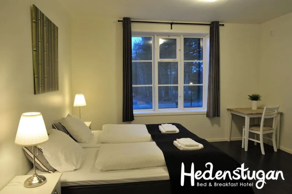 Cycling from Bergby – Stay at Hedenstugan B&B Hotel
