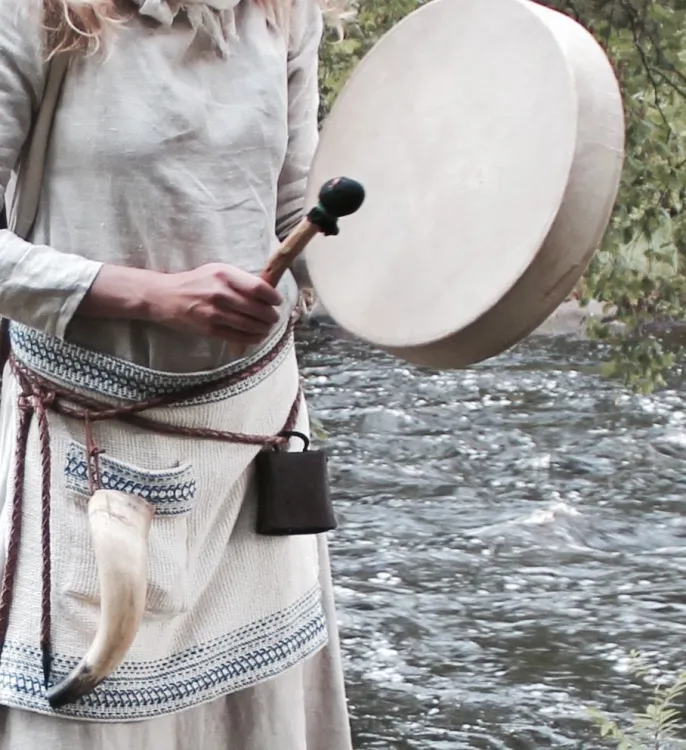 Nature-tones and Sagas by the fire - Hear the nordic voice!