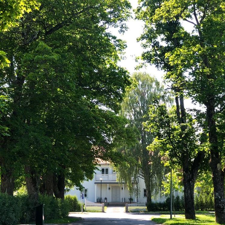 Framsida Villa Holmsundsallén