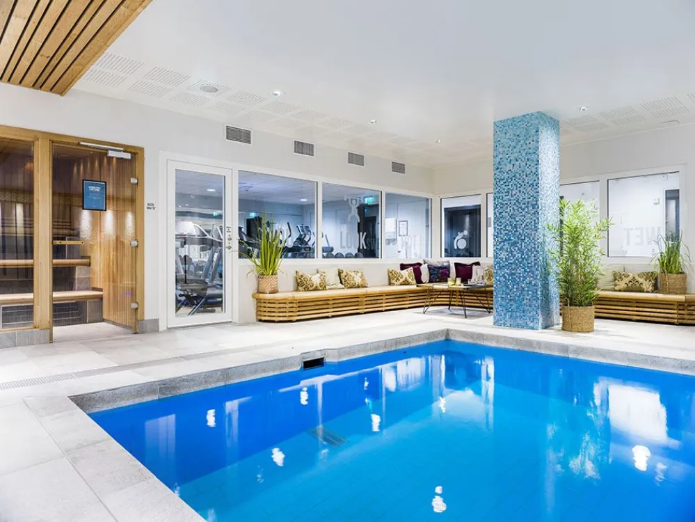 Relax with pool and sauna at Clarion Winn