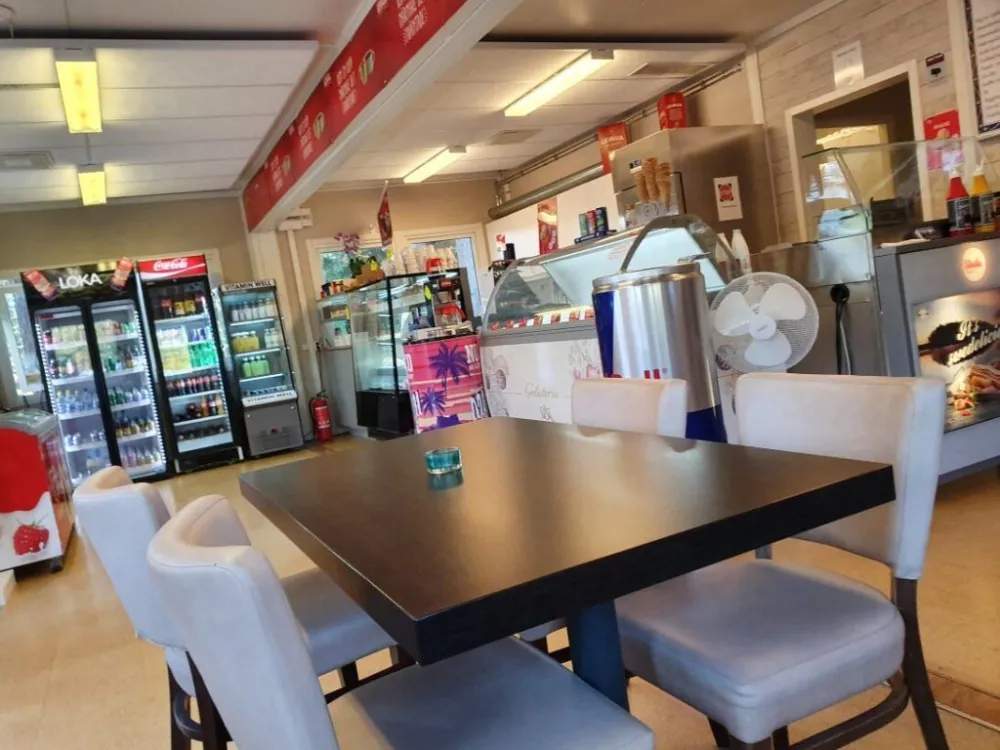 Cafeterian
