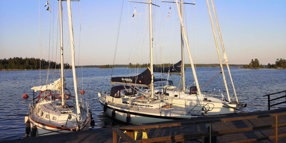 Segelbåtar i Axmar bruks gästhamn