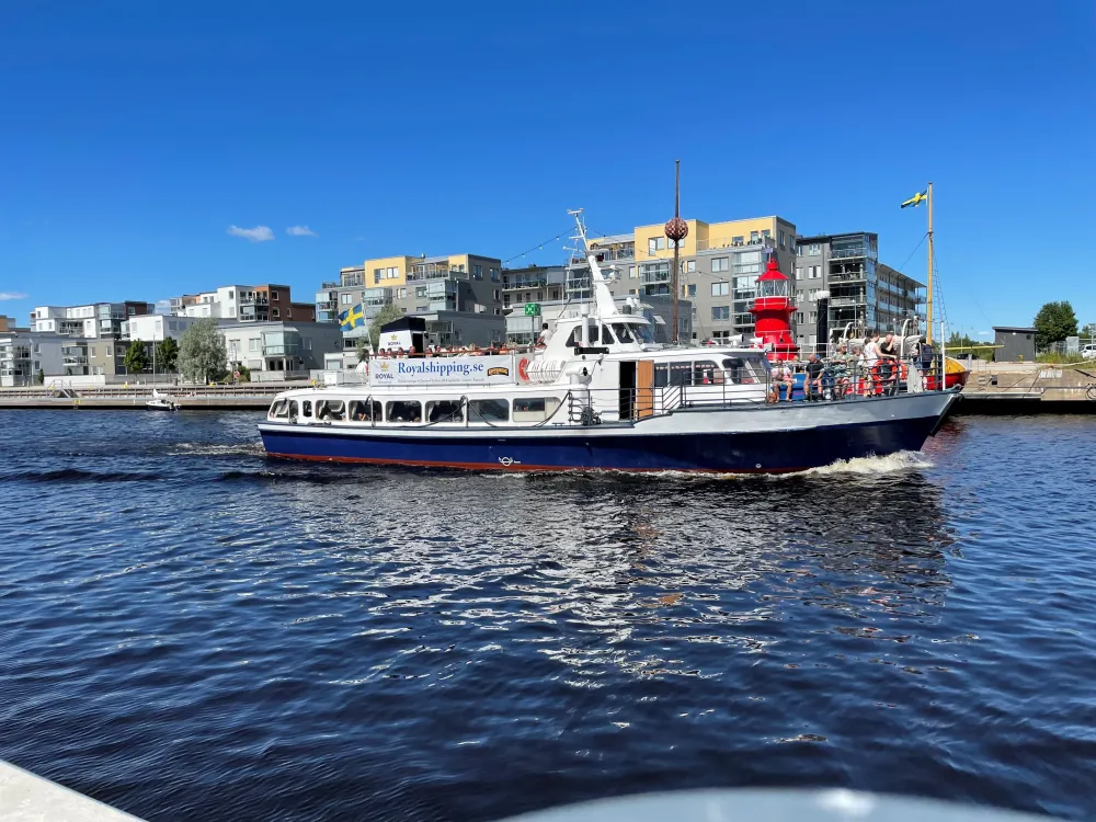 The Limön Ferry