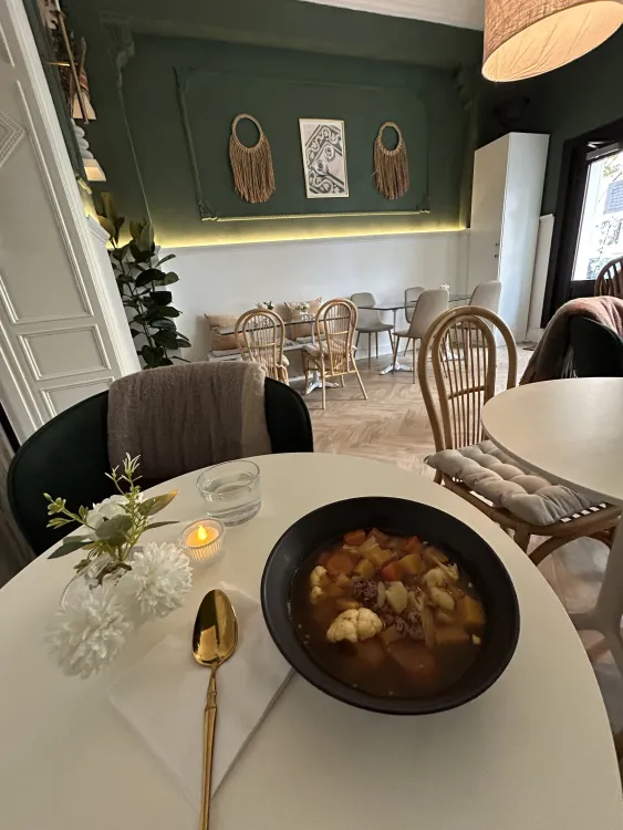 Miss Bloom Café